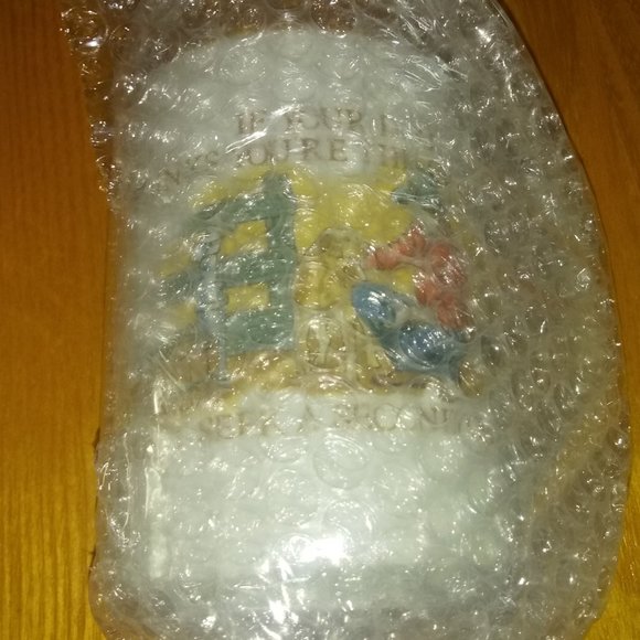 The process of packing glass, before I ship. - Picture 1 of 3